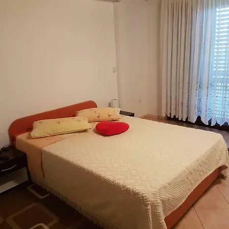 Ante Apartment Preko